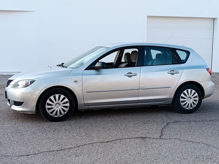 Mazda 3 HATCHBACK de 2004 nacional com 225mil kms