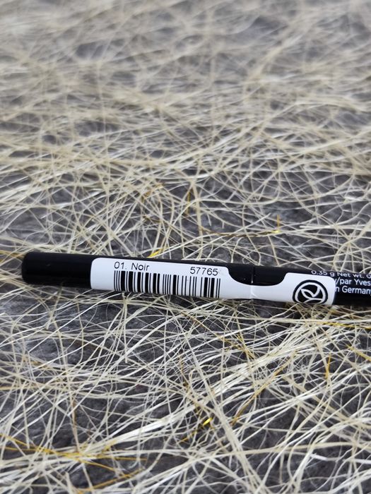 Lápis Olhos à Prova de Água Preto da Yves Rocher