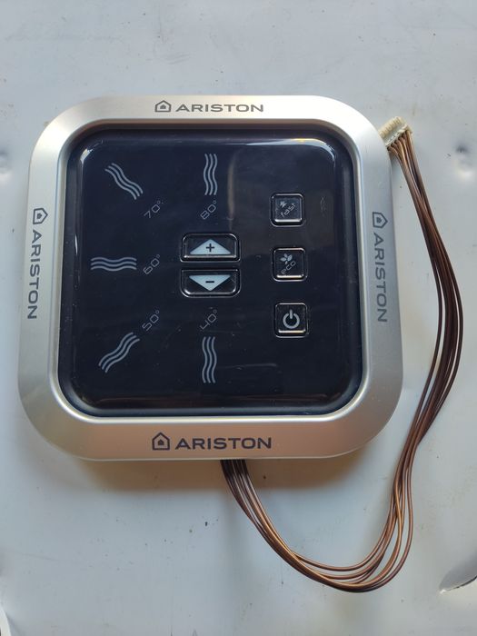 Панель управления на бойлер ARISTON
