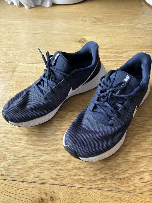 Buty męskie NIKE revolution
