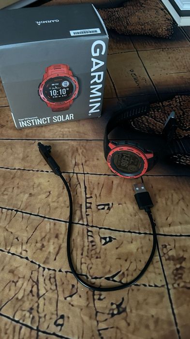 Garmin Instinct Solar + Fitbit Inspire 2