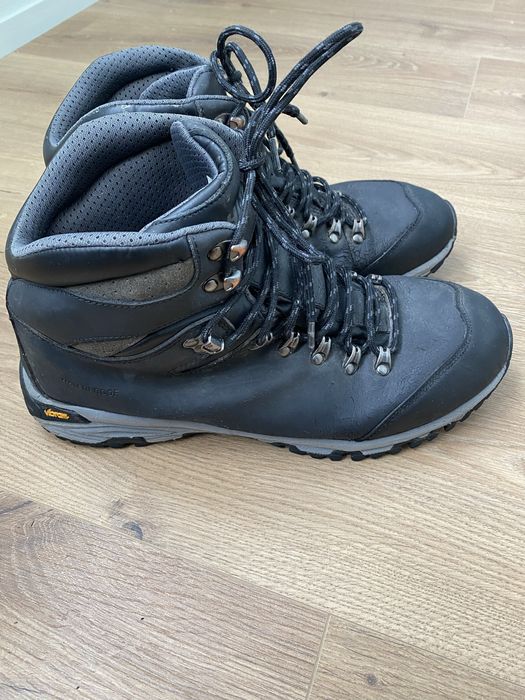 Водонепроникні трекінгові черевики