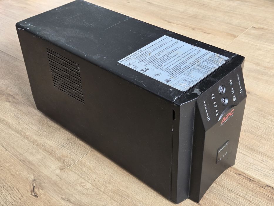 APC Smart-UPS 1000