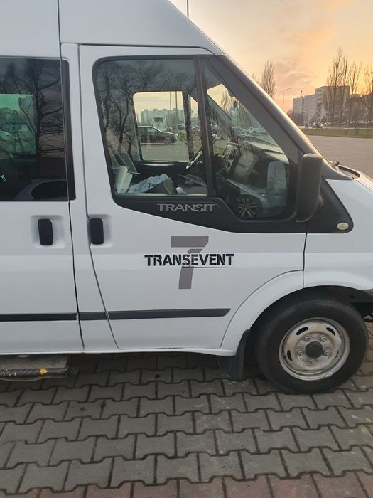 Transport,przewóz osób. Wynajem busa z kierowcą