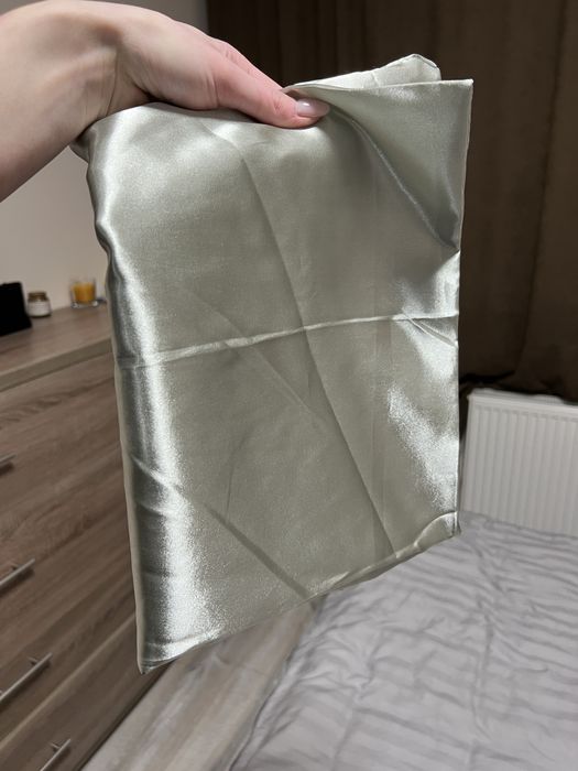 Шовкові наволочки