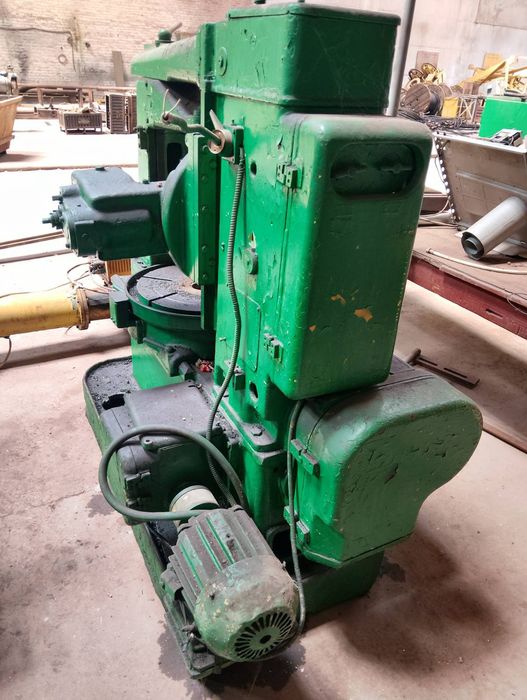 Зубофрезерний верстат модель 532