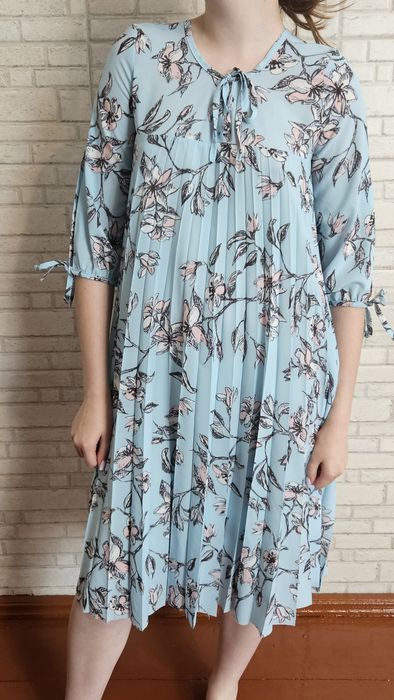 Літня сукня, пишне плаття