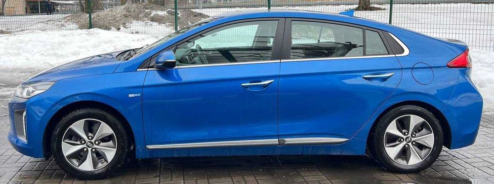 Оренда електромобіля Hyundai IONIQ