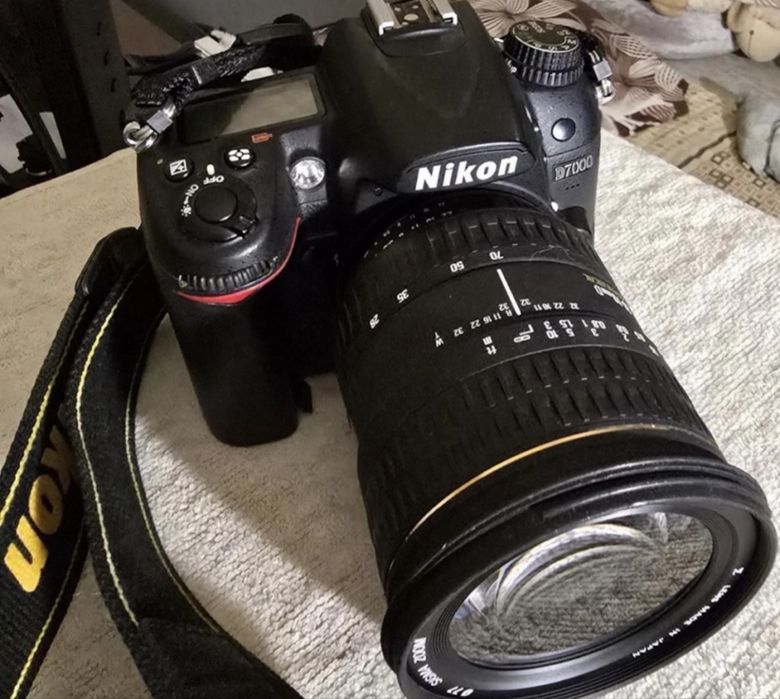Фотоаппарат Nikon D7000 з об'єктивом Tamron 28-70 - готовий комплект