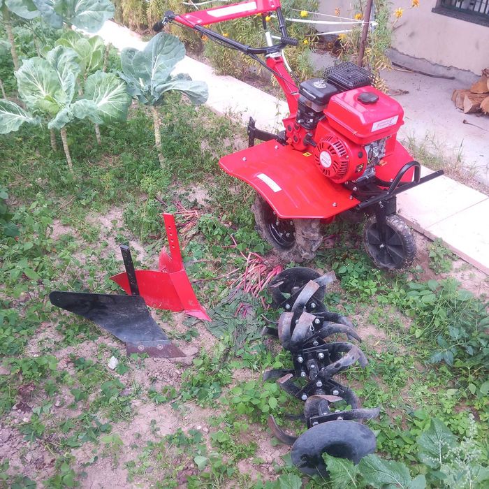 Motocultivador a gasolina