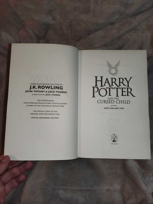 Livro Harry Potter and the Cursed Child