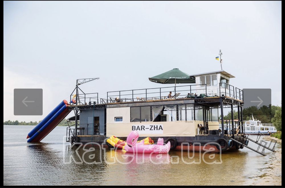 Баржа, прогулочная! Может быть отличной базой для дома на воде.