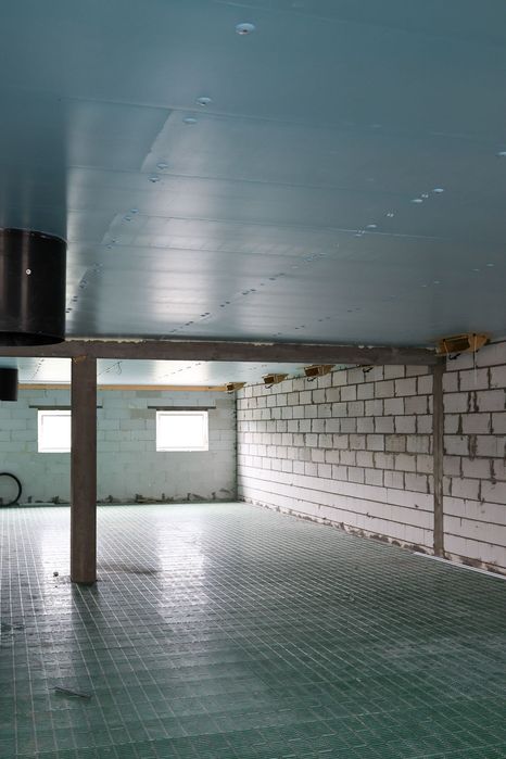 Sufit Strop Podbitka Obory Kurnika Tuczarni Chlewni Styrodur XPS AGRO