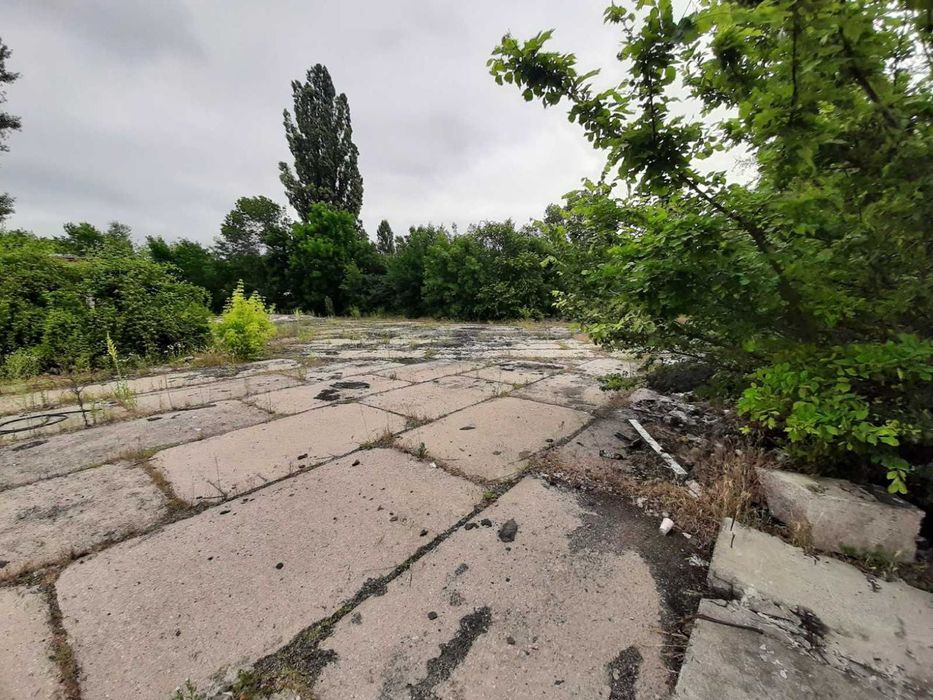 Продаж станції автообслугвування .Земля 53.9 соток