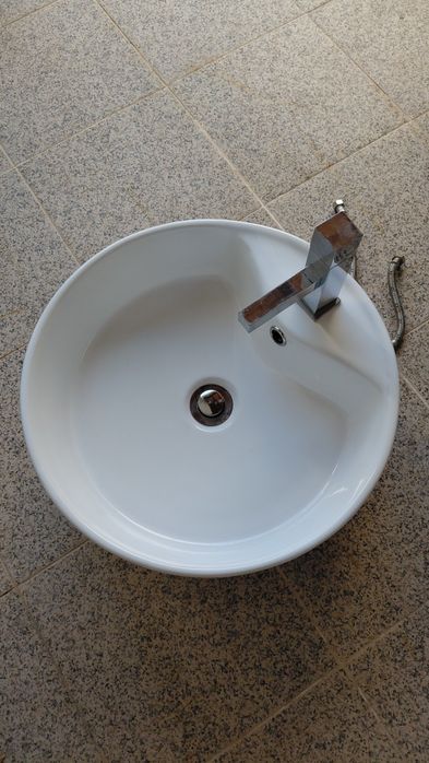 Lavatório cerâmico