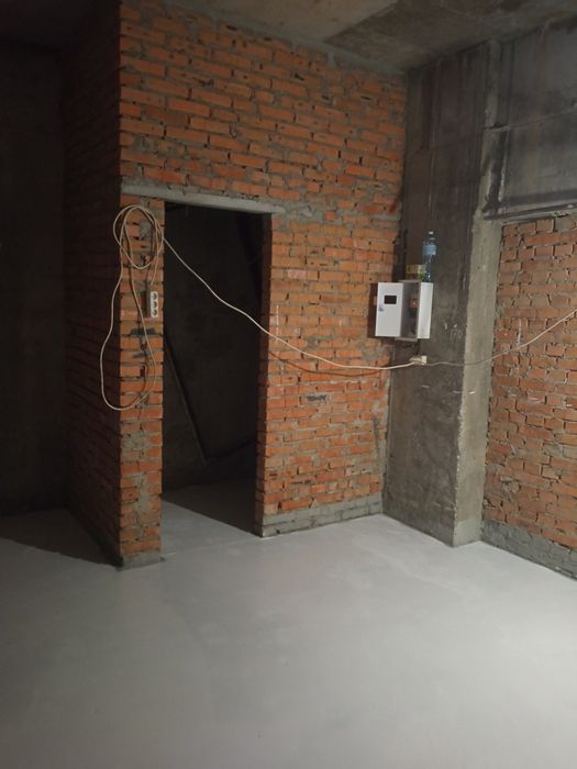 Продаж цокольного приміщення