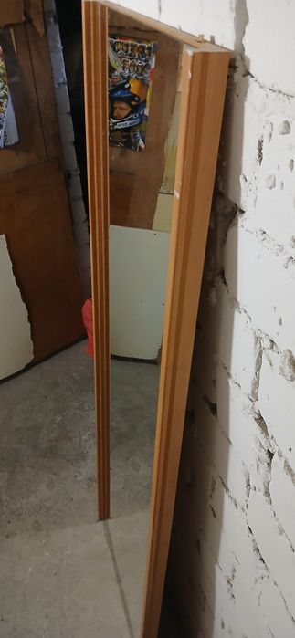 Duże lustro na płycie