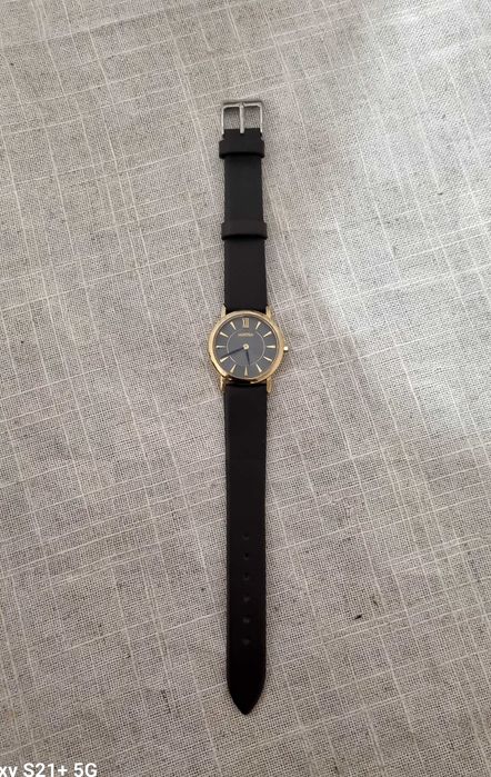 Продам жіночий годинник roamer