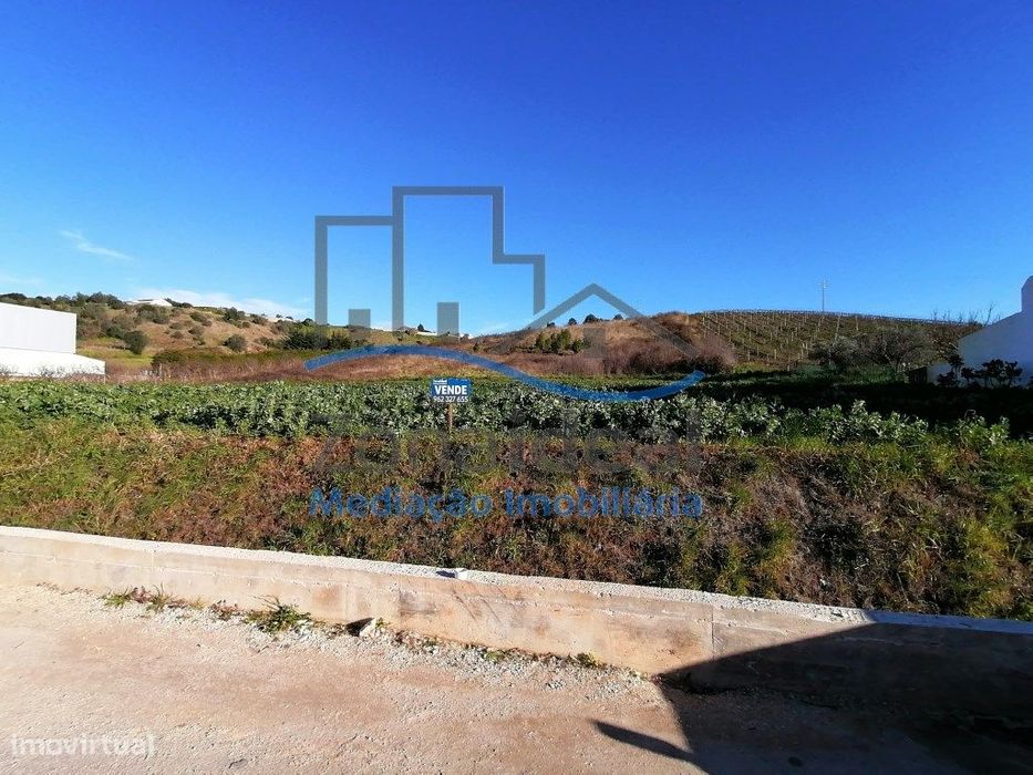 Terreno urbano e agrícola, localizado perto de Olhalvo, Alenquer