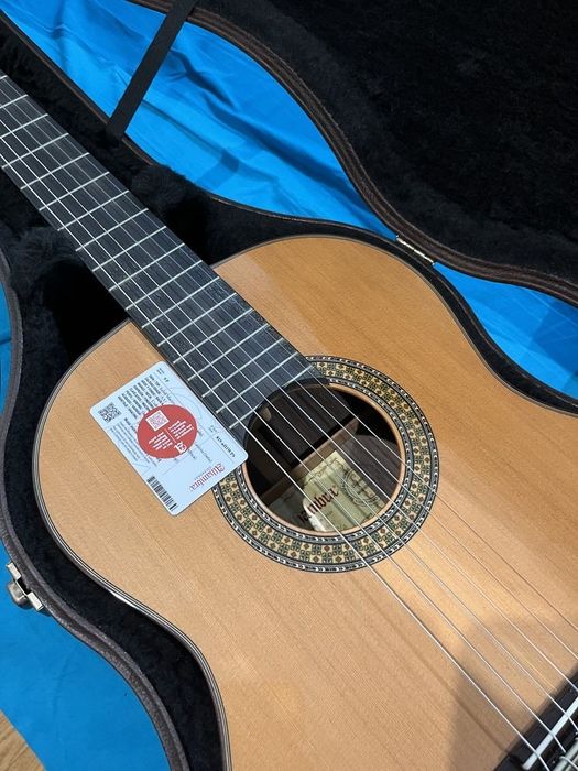 Guitarra classica Alhambra 9p