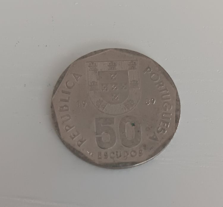 Lote Ref. 2: Moedas 50 escudos de 1986/87/88/89/91/98/99/00