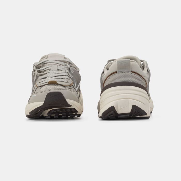 Женские кроссовки Nike V2K Runtekk Grey Brown. 36-40