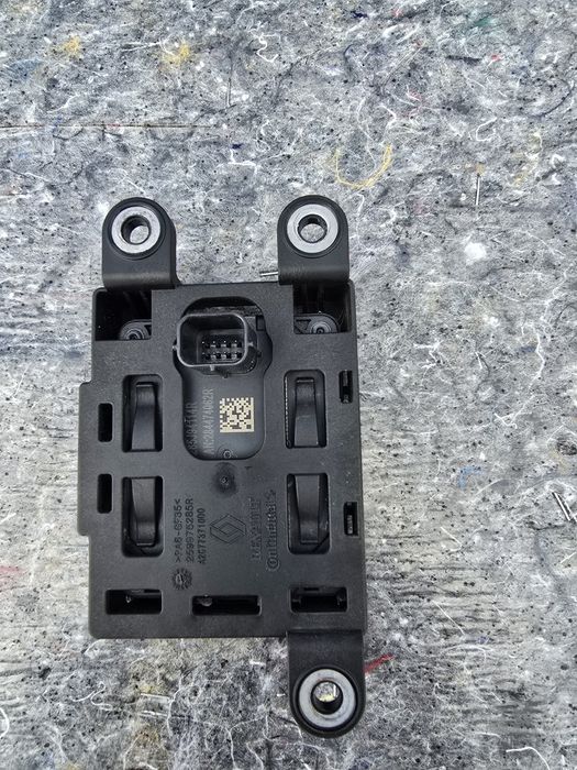 Dacia  Sandero  sensor  dystronic