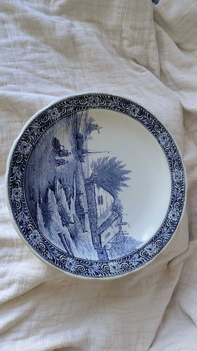 Prato decorativo Delft Blue Boch – paisagem holandesa 39 cm