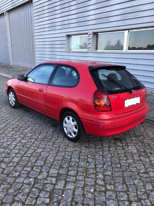 Toyota Corolla E11 1.6 3P 1999 - Para Peças
