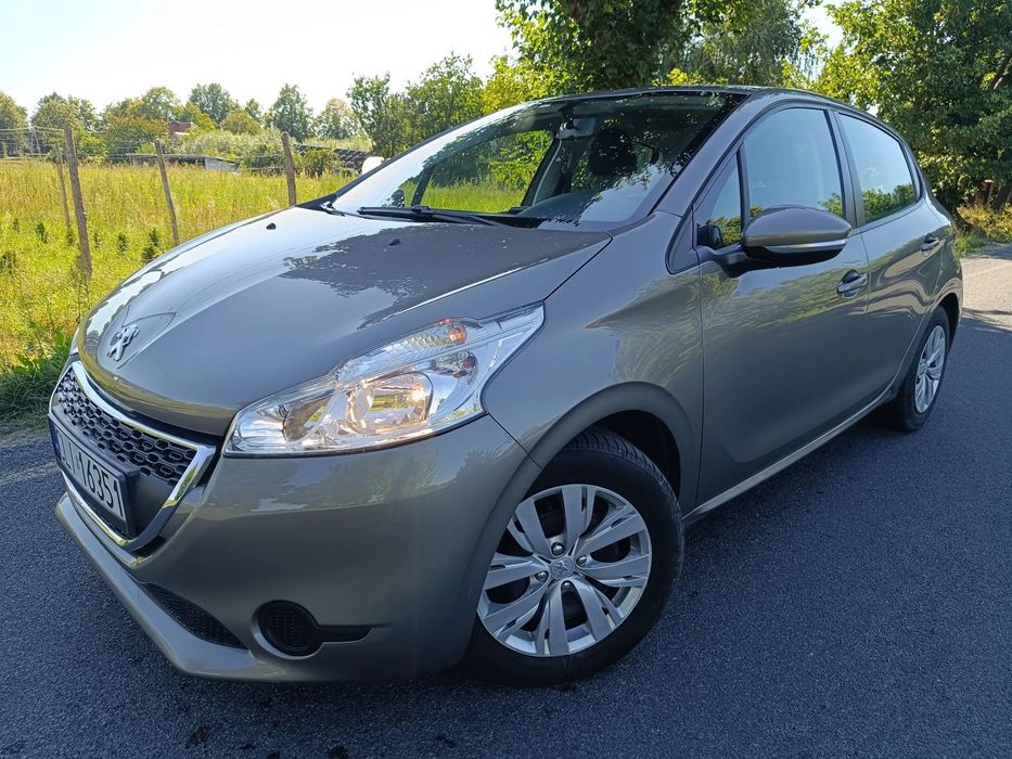 Peugeot 208