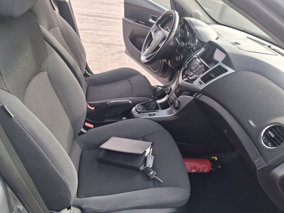 Chevrolet Cruze 2011r 1.8benz sprowadzony zarejestrowany w Polsce klimatronik ,idealny do lpg
