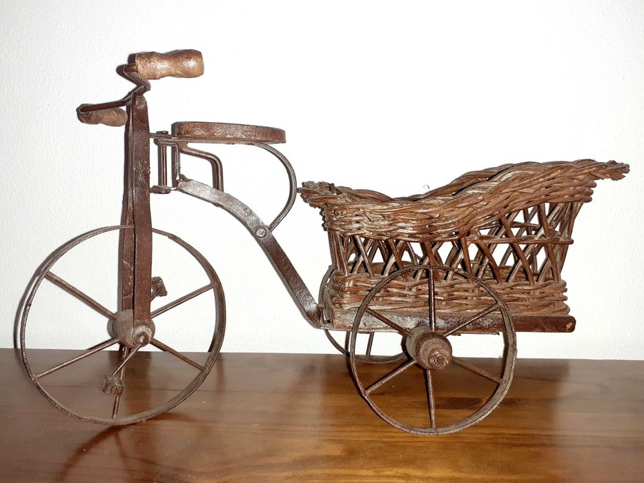 Peças decorativas em madeira