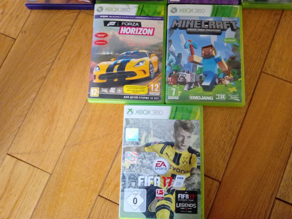 Sprzedam  xboxa 360 z grami i kinektem