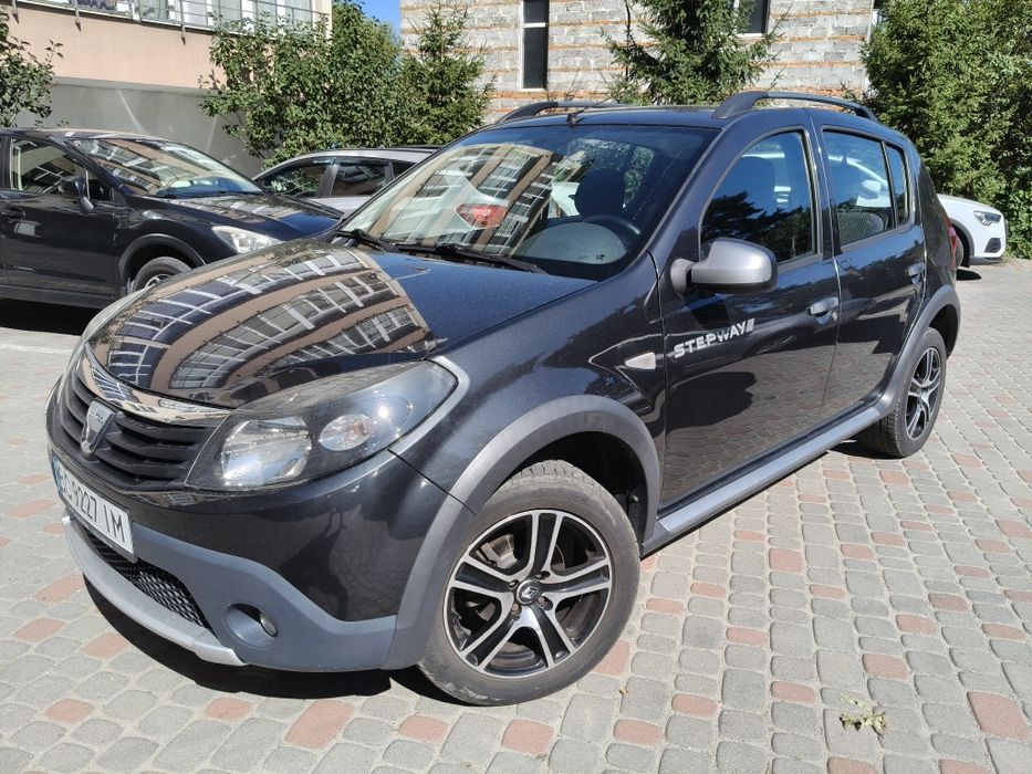 Продам ідеальний Sandero Stepway,1.6 MPI, рідна фарба!