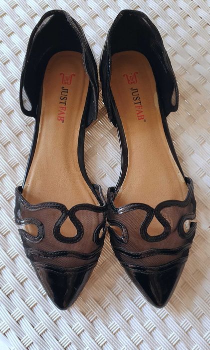 Sapatos com transparências JUSTFAB