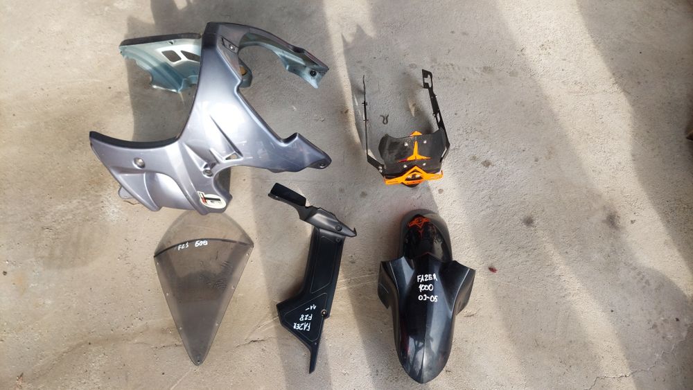 Yamaha fazer fz1 fzs osłona boczek fz6 gt  plastik wypełnienie