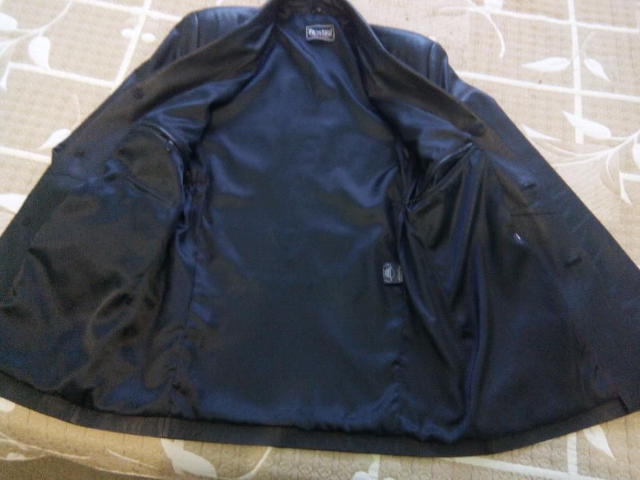 Пиджак мужской, кожа натуральная, носился мало, состояние отличное.Р48