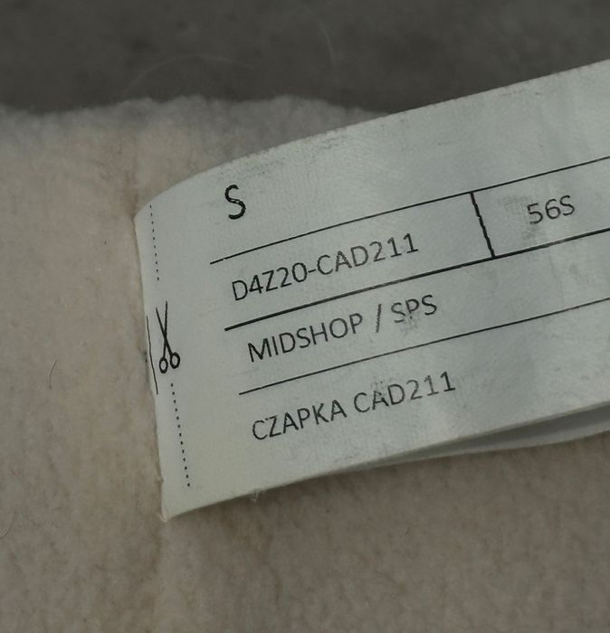 Czapka zimowa damska 4f różowa z pomponem