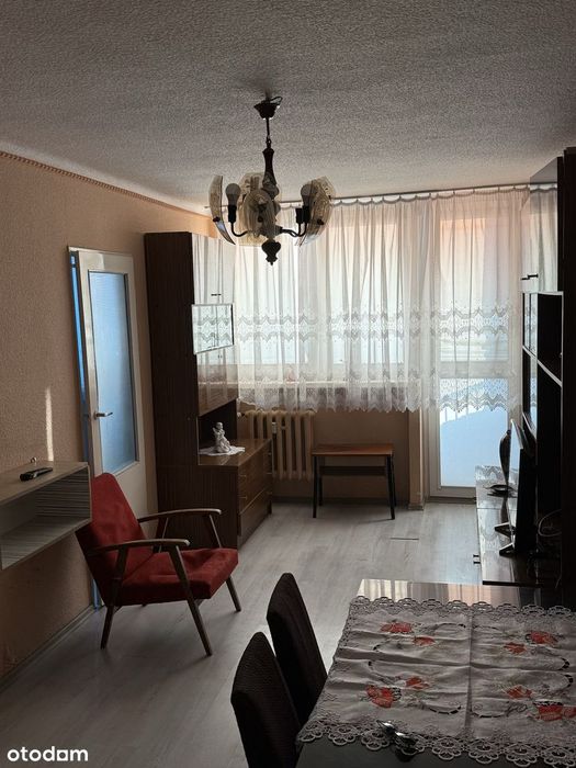 Mieszkanie 3-pokojowe z balkonem i piwnicą.