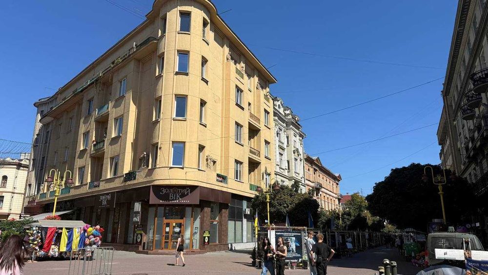 Продається 2 рівні, 2 кімнати, балкон — і дух старої Європи SB