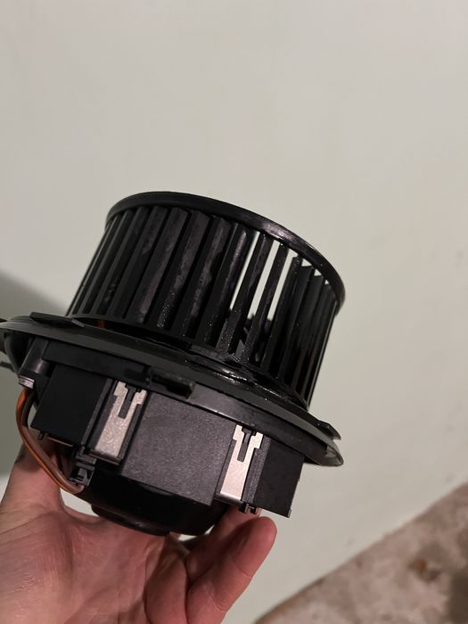 Моторчик  пічки / вентилятор  Passat B7 10-15 USA