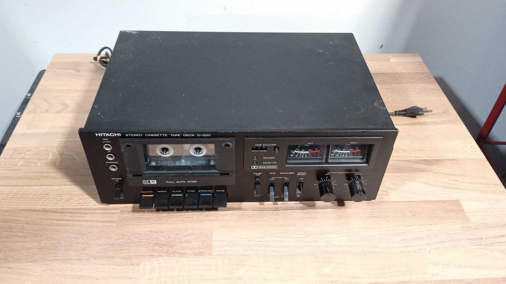 Magnetofon deck Hitachi D-220