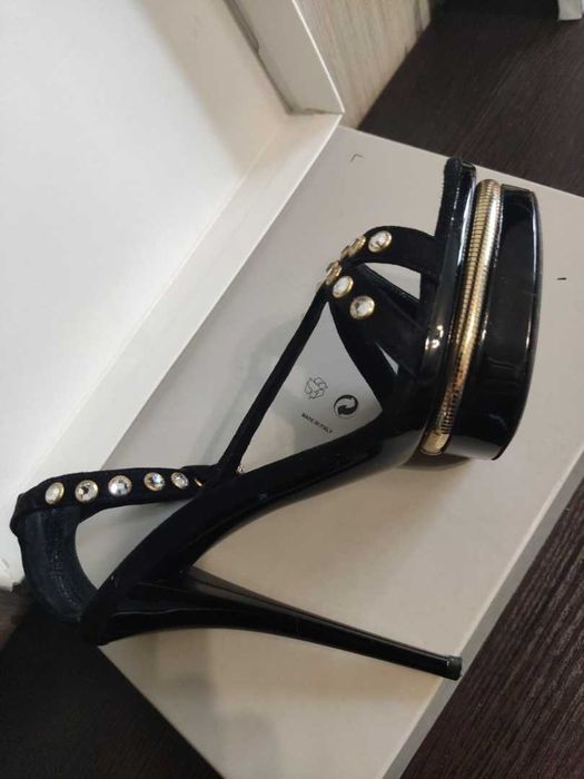 Босоніжки Le Zilla 38