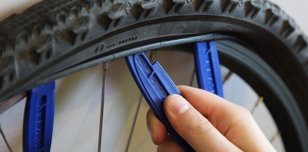 Wymiana dętki opony rowerowej serwis roweru Sochaczew