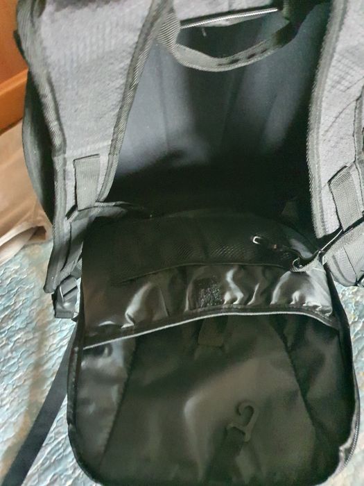 Vendo Mochila praticamente nova