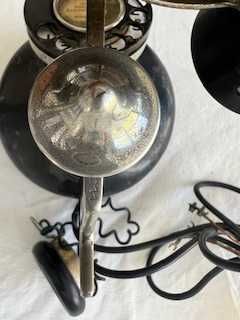 Telefone muito antigo a funcionar