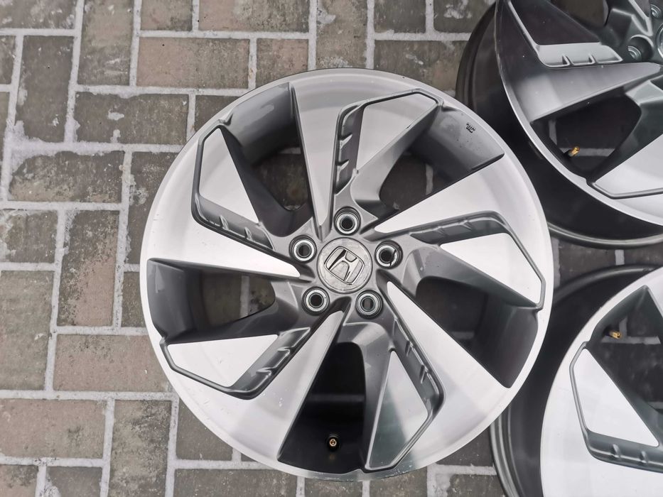 Orginalne Felgi Honda CR-V Hr-v Civic Accord 7Jx18H2 5x114,3 ET45