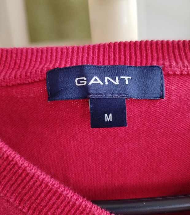 Sweter w serek bawełniany GANT M