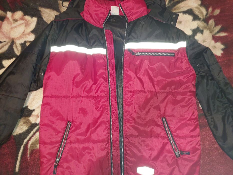 Продам зимову чоловічу курточку