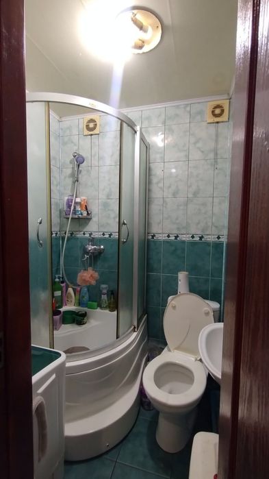 Срочно!Продажа 2 ком гостинки,Одесская,Пер.Зерновой,свой с/у и кухня